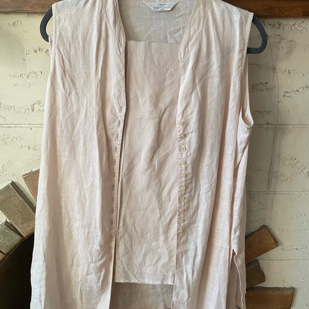 Women's Cream Sleeveless Top